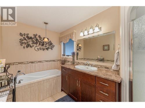 27 Preston Crescent, Enderby, BC - Indoor Photo Showing Bathroom