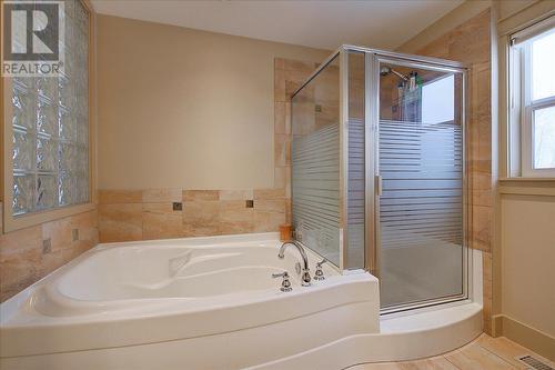 324 Quilchena Drive, Kelowna, BC - Indoor Photo Showing Bathroom