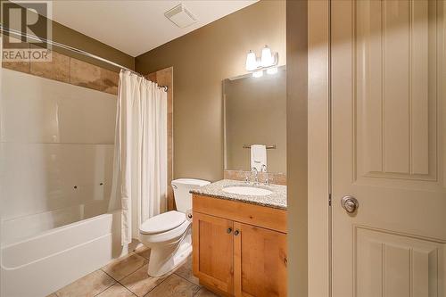 324 Quilchena Drive, Kelowna, BC - Indoor Photo Showing Bathroom