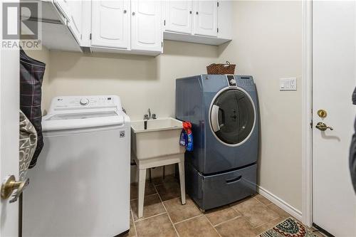 146 Beley Street, Brockville, ON - Indoor Photo Showing Laundry Room