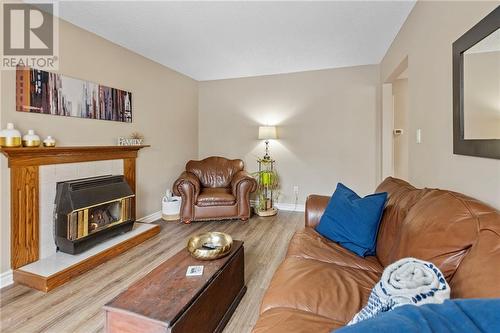 146 Beley Street, Brockville, ON - Indoor Photo Showing Living Room With Fireplace