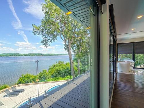 Chambre Ã  coucher principale - 598 Rue Main, Hudson, QC - Outdoor With Body Of Water With View