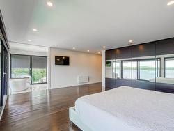 Master bedroom - 