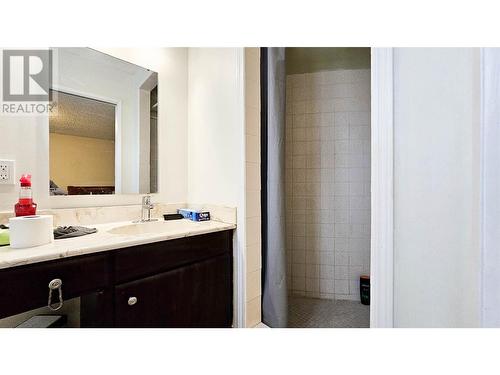 2650 Thacker Drive, West Kelowna, BC - Indoor Photo Showing Bathroom
