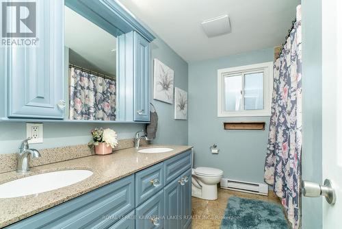 73 King St, Kawartha Lakes, ON - Indoor Photo Showing Bathroom