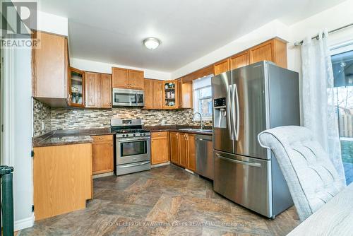 73 King St, Kawartha Lakes, ON - Indoor Photo Showing Kitchen