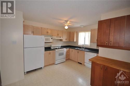 25 Barclay Street, Carleton Place, ON - Indoor Photo Showing Kitchen With Double Sink