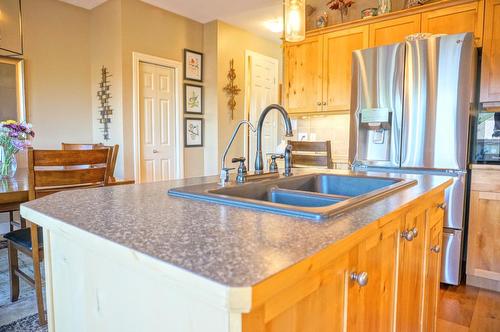 26 - 4878 Ridge Road, Radium Hot Springs, BC - Indoor Photo Showing Kitchen With Double Sink