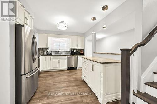 374 Limeridge Rd E, Hamilton, ON - Indoor Photo Showing Kitchen With Upgraded Kitchen