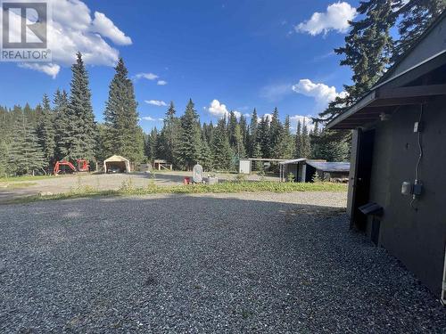 8541 24 Highway, 100 Mile House, BC - Outdoor
