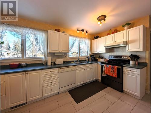 2568 Abbott Crescent, Prince George, BC - Indoor Photo Showing Kitchen With Double Sink