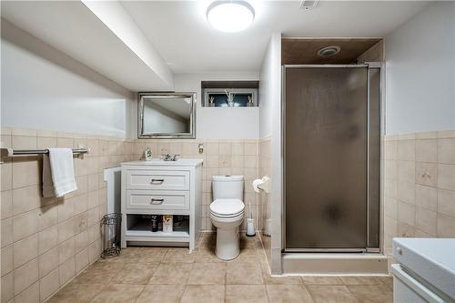 134 Dewitt Road, Stoney Creek, ON - Indoor Photo Showing Bathroom