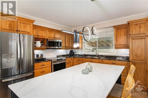 3522 Marydale Avenue, Cornwall, ON - Indoor Photo Showing Kitchen With Stainless Steel Kitchen With Upgraded Kitchen
