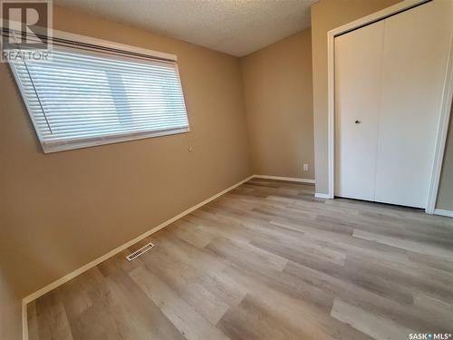 427 7Th Avenue Nw, Swift Current, SK - Indoor Photo Showing Other Room