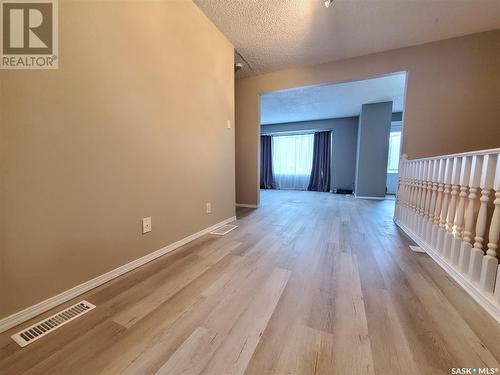 427 7Th Avenue Nw, Swift Current, SK - Indoor Photo Showing Other Room