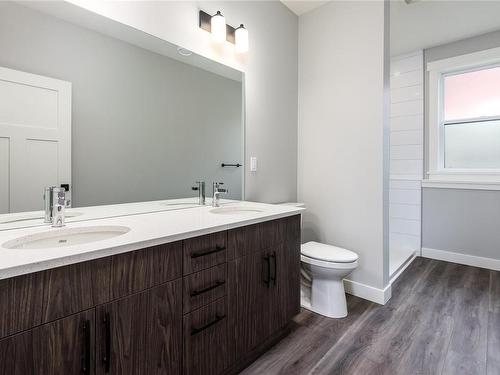 2-990 1St St, Courtenay, BC - Indoor Photo Showing Bathroom