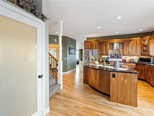 198 Heritage Dr, Nanaimo, BC - Indoor Photo Showing Kitchen