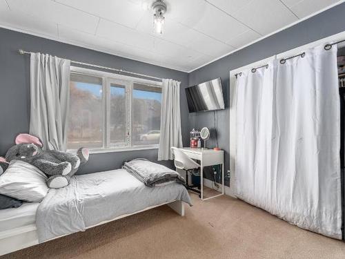 872 Collins Rd, Cache Creek, BC - Indoor Photo Showing Bedroom