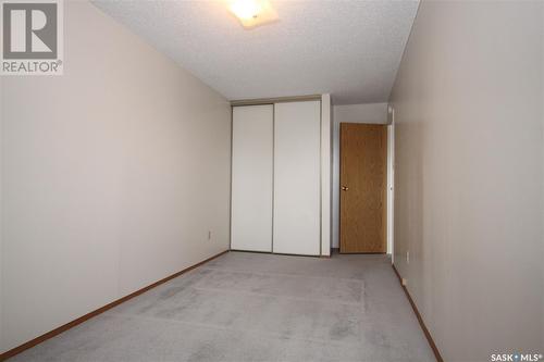 208 1832 Eaglesham Avenue, Weyburn, SK - Indoor Photo Showing Other Room