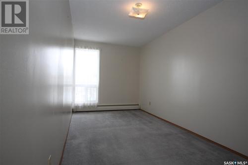 208 1832 Eaglesham Avenue, Weyburn, SK - Indoor Photo Showing Other Room