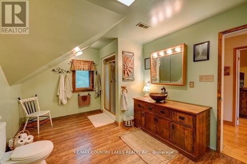 46 Burys Green Road, Kawartha Lakes, ON - Indoor Photo Showing Bathroom