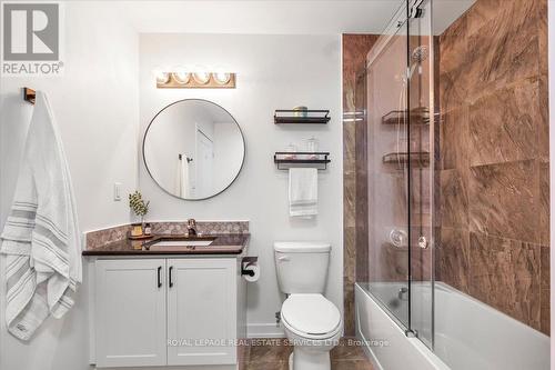 239 - 125 Shoreview Place, Hamilton, ON - Indoor Photo Showing Bathroom