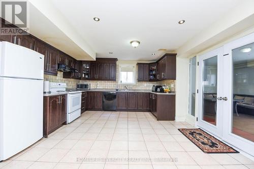 14707 Dixie Road, Caledon, ON - Indoor Photo Showing Kitchen With Double Sink