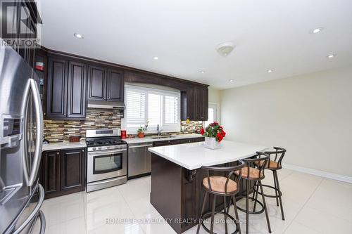 14707 Dixie Road, Caledon, ON - Indoor Photo Showing Kitchen With Upgraded Kitchen