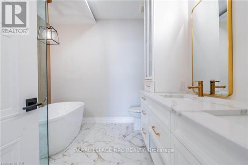 45C Lakeshore Road, St. Catharines, ON - Indoor Photo Showing Bathroom