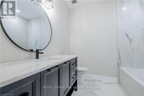 45C Lakeshore Road, St. Catharines, ON - Indoor Photo Showing Bathroom