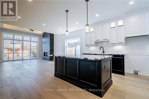 45C Lakeshore Road, St. Catharines, ON - Indoor Photo Showing Kitchen With Upgraded Kitchen