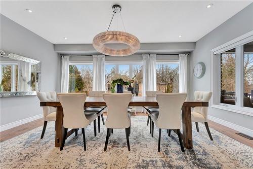 175 Oakhill Place, Ancaster, ON - Indoor Photo Showing Dining Room