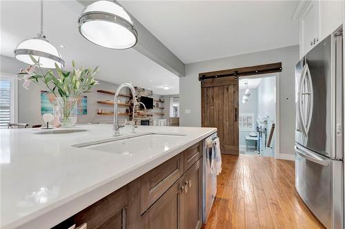 175 Oakhill Place, Ancaster, ON - Indoor Photo Showing Kitchen