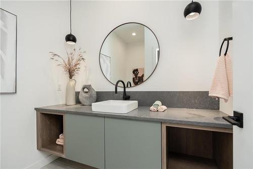 16 Bresaylor Drive, Headingley, MB - Indoor Photo Showing Bathroom