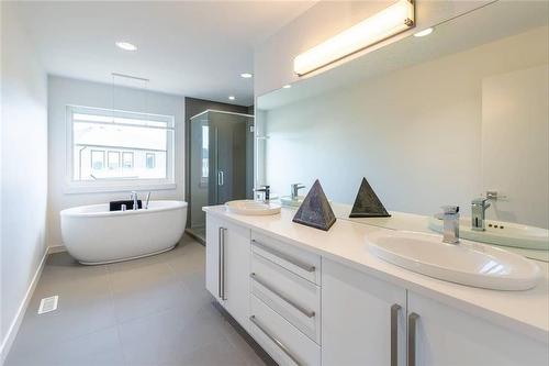 412 Cherrywood Road, Winnipeg, MB - Indoor Photo Showing Bathroom