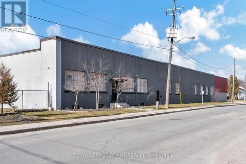 360 Brock Street, Brantford, ON 