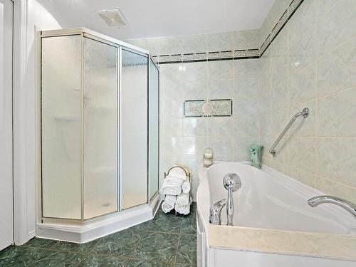 Salle de bains - 637 Rue Fournier, Saint-Jérôme, QC - Indoor Photo Showing Bathroom
