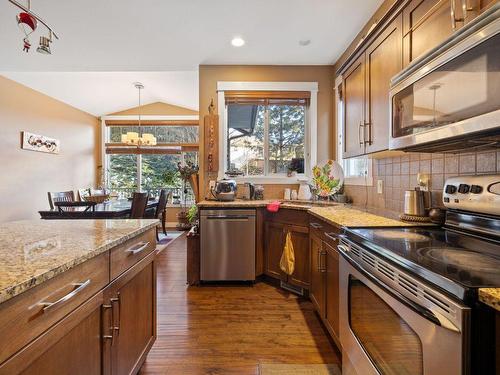 47-3297 Broadview Road, West Kelowna, BC - Indoor Photo Showing Kitchen