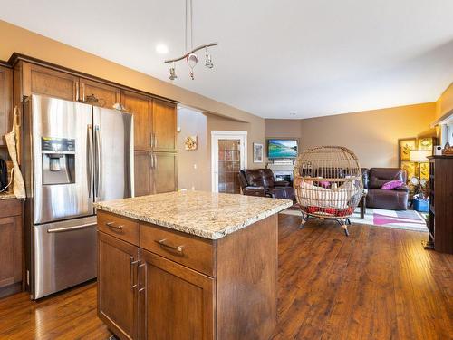 47-3297 Broadview Road, West Kelowna, BC - Indoor Photo Showing Kitchen