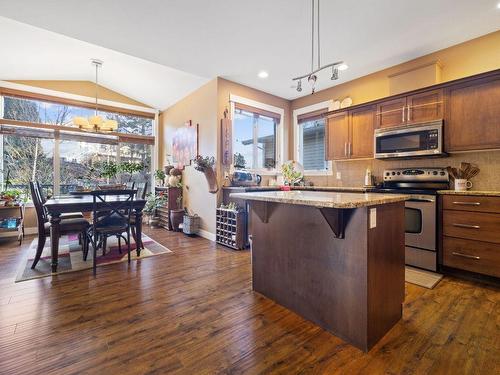 47-3297 Broadview Road, West Kelowna, BC - Indoor Photo Showing Kitchen With Upgraded Kitchen