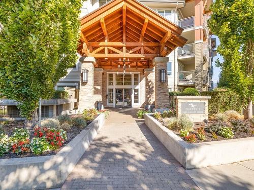 402-1093 Sunset Drive, Kelowna, BC - Outdoor With Balcony With Facade