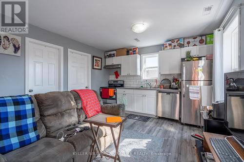 12 Inglewood Drive, St. Catharines, ON - Indoor Photo Showing Other Room