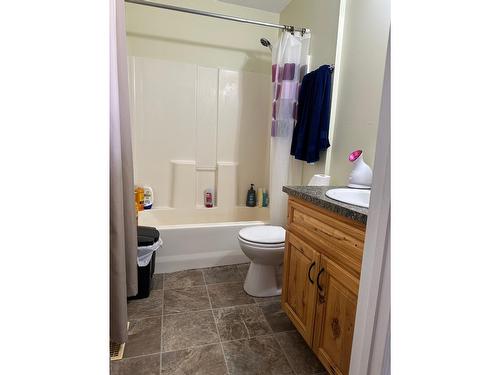 1325 Lakeview Arrow Creek Road, Arrow Creek, BC - Indoor Photo Showing Bathroom
