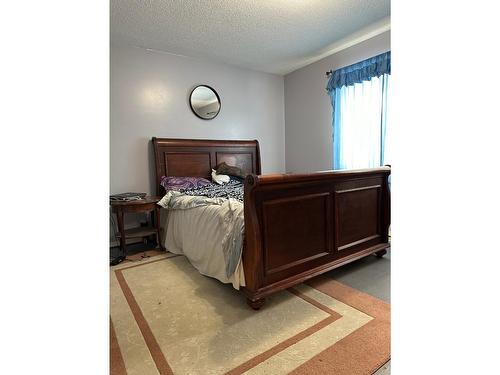 1325 Lakeview Arrow Creek Road, Arrow Creek, BC - Indoor Photo Showing Bedroom