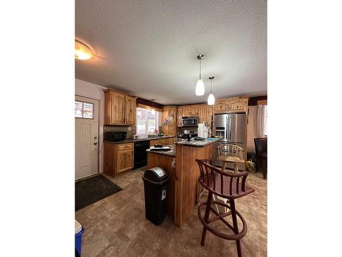 1325 Lakeview Arrow Creek Road, Arrow Creek, BC - Indoor Photo Showing Kitchen