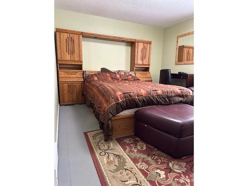 1325 Lakeview Arrow Creek Road, Arrow Creek, BC - Indoor Photo Showing Bedroom