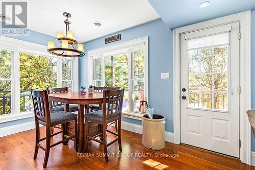 130 Wodehouse Crt, Grey Highlands, ON - Indoor Photo Showing Dining Room