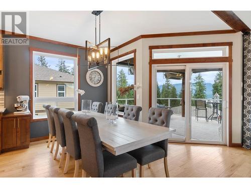 4140 20 Street Ne, Salmon Arm, BC - Indoor Photo Showing Dining Room