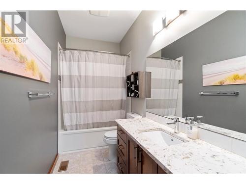 4140 20 Street Ne, Salmon Arm, BC - Indoor Photo Showing Bathroom