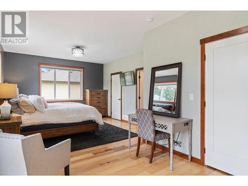 4140 20 Street Ne, Salmon Arm, BC - Indoor Photo Showing Bedroom